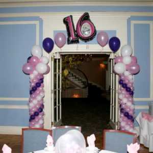 Sweet 16 Balloon COlumns