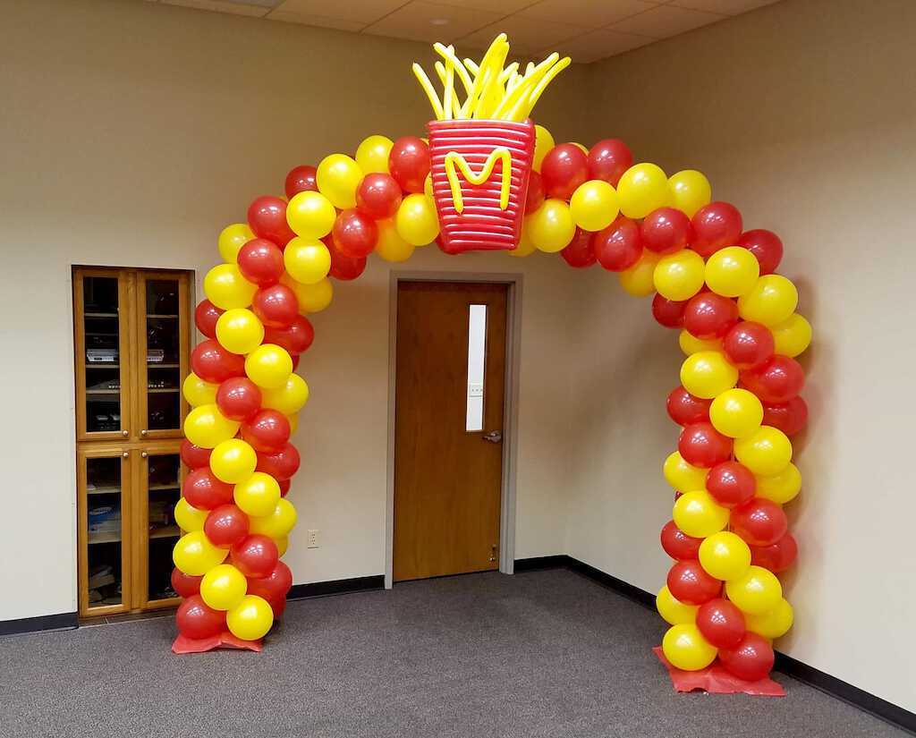 Adaptar tubo Fuerza McDonalds Arch with Fries - Balloons By Design