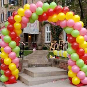 Do you need a special color or themed arch entrance for your event? Let us design an arch that fits your chosen colors and or theme to greet all your guests.