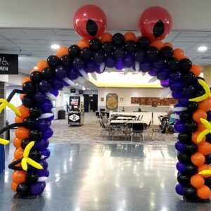 Do you need a special themed arch for your event? Let us design an arch that fits your chosen colos & or theme to greet all your guests.