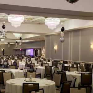 Do you need to add some decor to your banquet halls ceiling to make the room look great? Let us show you the many ways custom balloon decor in your favorite colors or theme can make your rooms ceilign look Great!